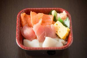 三色寿司