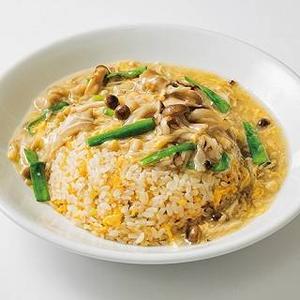 3種のキノコとたまごのあんかけ炒飯