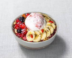 【アサイー＆グリークヨーグルト】greekspoon いちごグリークヨーグルト＆アサイー Strawberry Greek Yogurt and Acai