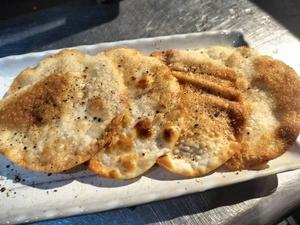 餃子の皮せんべえ