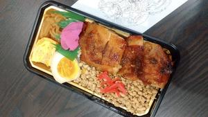 鶏焼き2色弁当