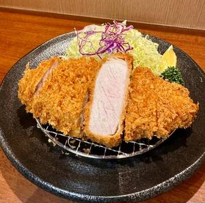 とんかつ弁当(上)国産桃豚