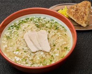 鶏出汁ラーメン(鶏めしおにぎり付き)