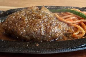 ☆淡路玉ねぎソースのハンバーグ弁当(ごはんつき)