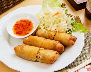 タイ風揚げ春巻き 豚肉と春雨入り Thai Fried Spring Rolls 