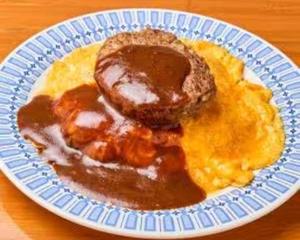 ハンバーグオムライス