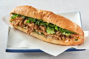 ベトナムの豚焼き肉バインミー Vietnamese Grilled Pork Banh Mi