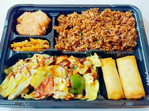 劉記お得チャーハン弁当【チャシュー炒飯+回鍋肉】