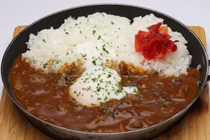 牛すじ煮込みカレー