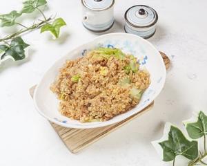 牛肉とレタスチャーハン