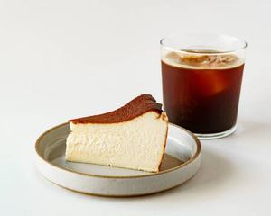 【人気No.1】バスクチーズケーキ+ドリンクセット|BASQUE CHEESECAKE+DRINK SET