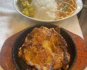 特盛・ジューシーももジャンボステーキ＆カレー弁当/Steak ＆ Curry Bento