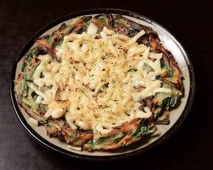 ニラチーズチヂミ Leek and Cheese Pancake