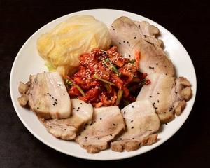 ポッサム(むし豚キムチ)セット(2-3人前) Bossam (Steamed Pig Kimchi) Set (2-3 People)