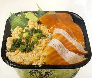 丼丸 サーモンづくし丼