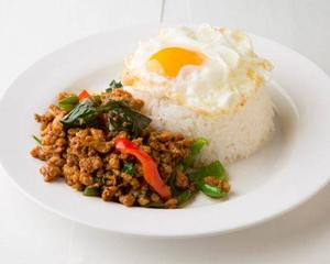 ガパオライス(目玉焼き付き)