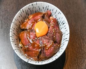 牛ハラミ丼 / Beef Harami Rice Bowl