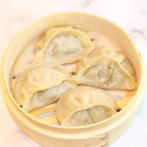 汁だく牛肉蒸し餃子5個(牛肉蒸五个)
