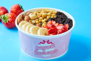 ストロベリーグリークヨーグルトボウル Strawberry Greek Yogurt Bowl