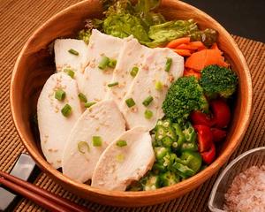 【シンプル・イズ・ベスト】岩塩のチキン丼