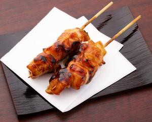 もも串 2本入り(タレ or 塩)Chicken Thigh (2 Skewers)