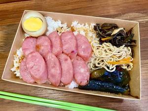 台湾ソーセージ弁当(香腸便當)