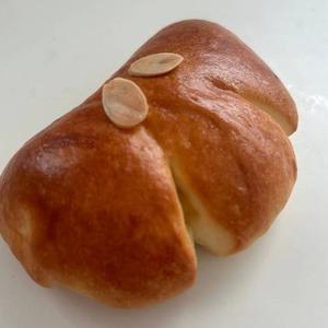 クリームパン