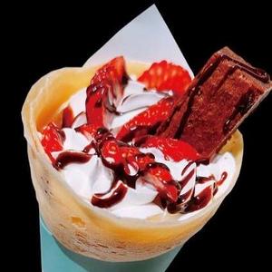 ストロベリーチョコケーキ生クリーム