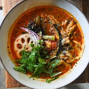 豚しゃぶと焦がしキャベツチーズカリー