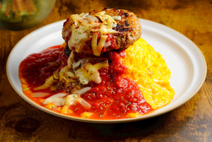 トマトハンバーグチーズオムライス＆ミニサラダ Tomato Omelet Rice with Hamburger, Cheese ＆ mini Salad