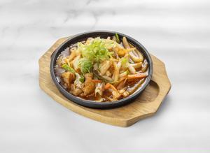 牛ホルモンでらうま炒め