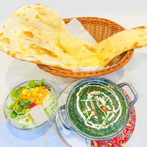 ジャンボ盛り/ほうれん草チキンカレー・サラダ付きセット/Sag Chicken Salad Set