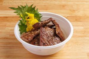 ミスジステーキ丼