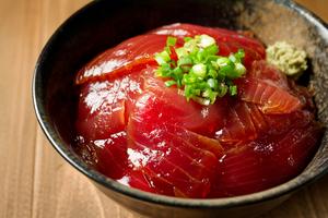 当店自慢漬けまぐろ丼
