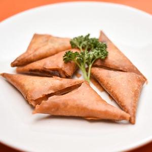 ミニミニ三角春巻き(カレー)