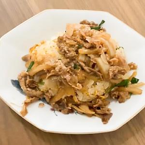 特製チャーハン(肉のせ)