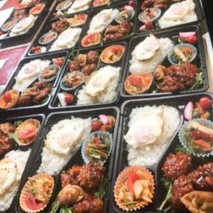 ヤンニョムチキン弁当(目玉焼き付き)