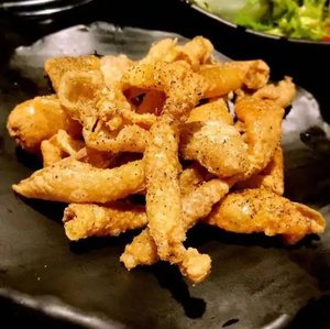 カリカリ鶏皮