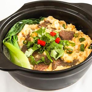 牛肉滑蛋仔(牛肉入りあんとじ卵土鍋飯 )