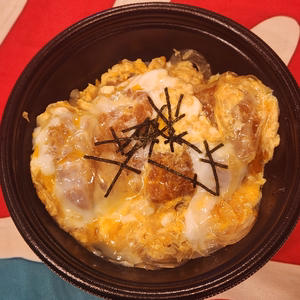 三元豚カツ丼お茶つき