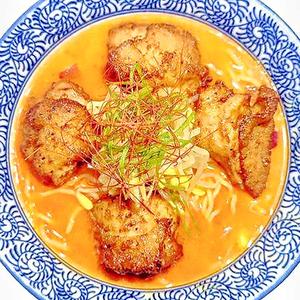 スパイシーフライドチキンラーメン Spicy fried chicken ramen