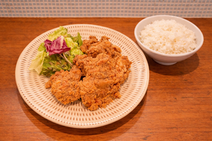 鶏の唐揚げ(プレーン)と新潟米ごはん