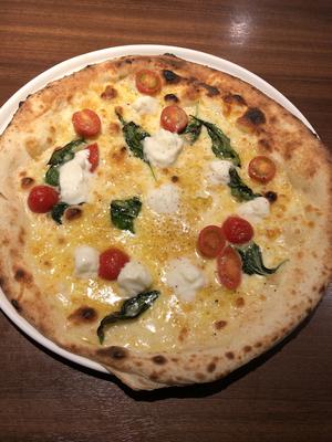俺のイタリアン プレミアムモッツァレラチーズのマルゲリータ Margherita of Premium Buffalo Mozzarella Cheese