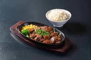 黒毛和牛サイコロステーキ丼 ～ガーリック～