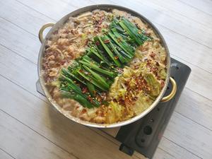 博多もつ鍋(醤油味)2～3人前(家庭調理専用セット)
