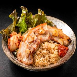 ガーリックサムギョプサル丼 Samgyeopsal Rice Bowl with Garlic