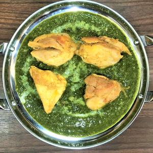 チキンとほうれん草のカレーSAG CHICKEN CURRY