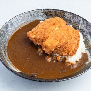 華味鳥使用！！チキンカツカレー