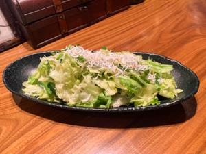 レタスとシラスのサラダ