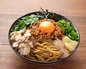チャーシューきざみのせ台湾まぜそば (特盛300g)